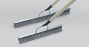 Picture of Râteau spécial avec poile en caoutchouc 50cm avec manche en bois