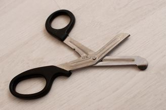 Picture of Pair of scissors